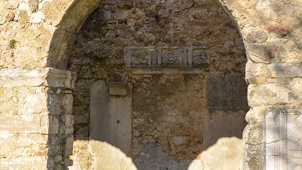 dettaglio dell'arco